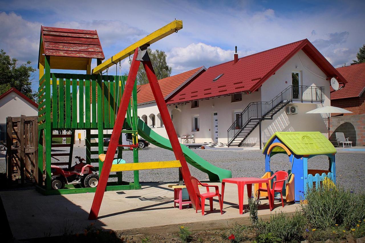 Bed and Breakfast Yosefsfeld Kutjevo Экстерьер фото