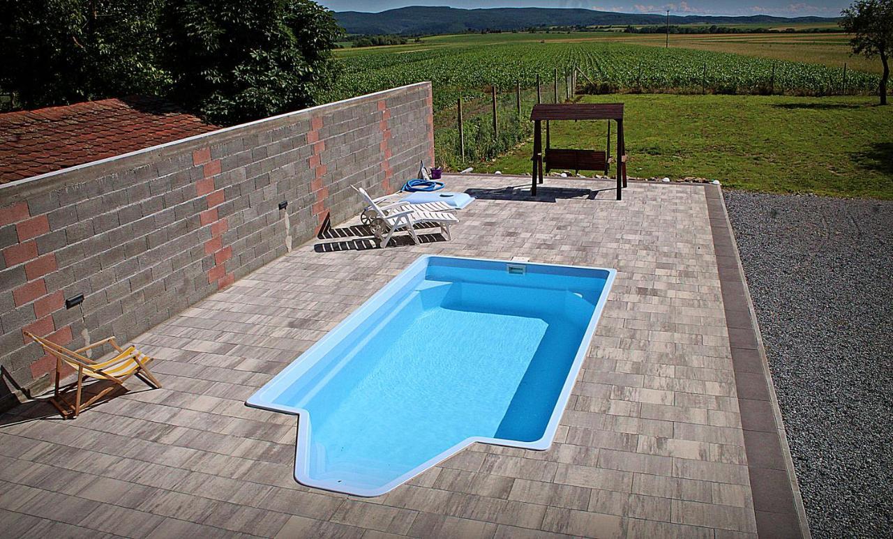 Bed and Breakfast Yosefsfeld Kutjevo Экстерьер фото
